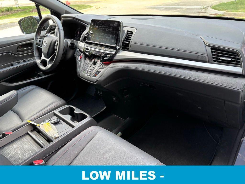 used 2025 Honda Odyssey car, priced at $43,988