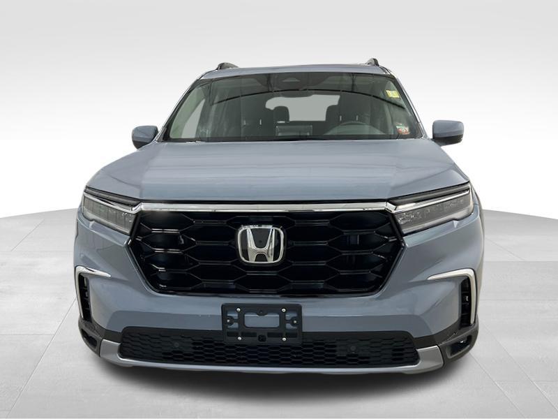 new 2025 Honda Pilot car, priced at $48,948