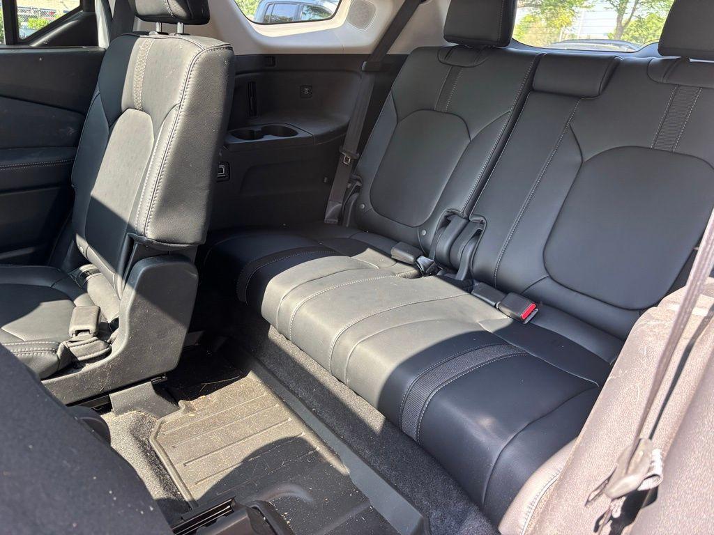 used 2025 Honda Pilot car, priced at $47,588