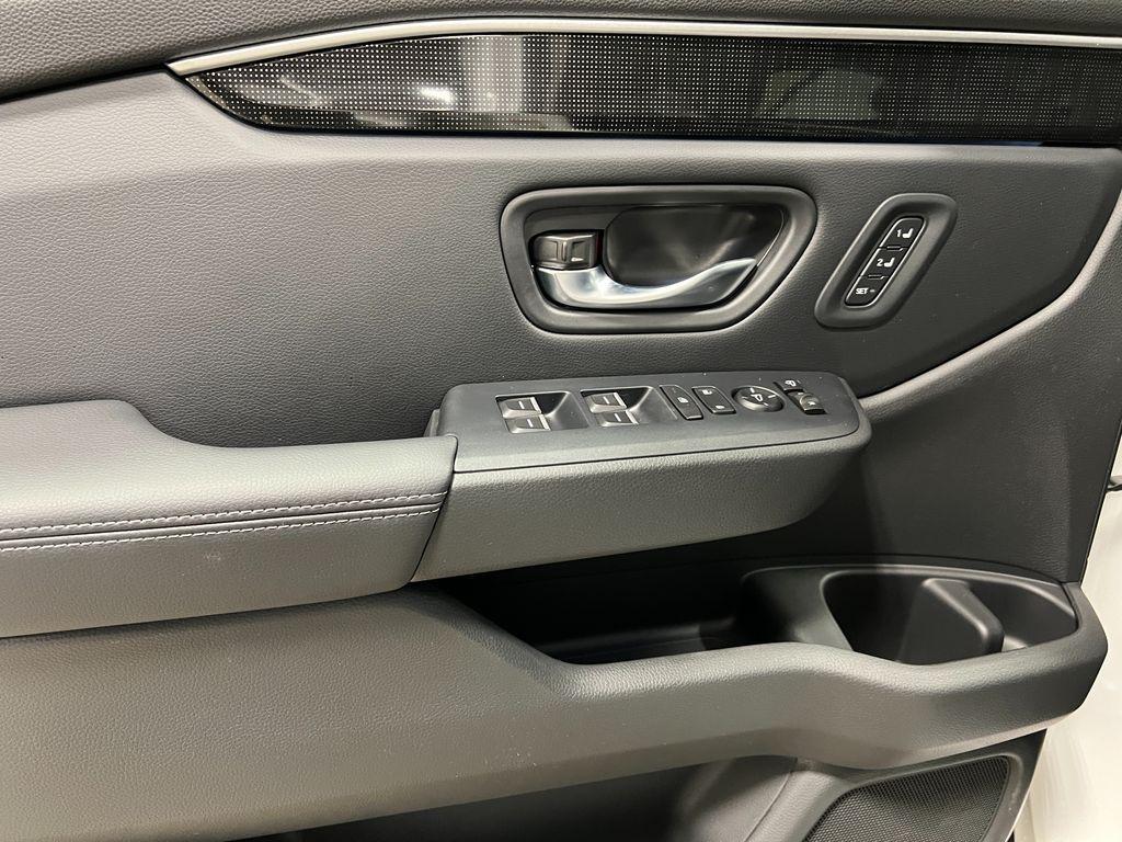 new 2025 Honda Pilot car, priced at $50,622