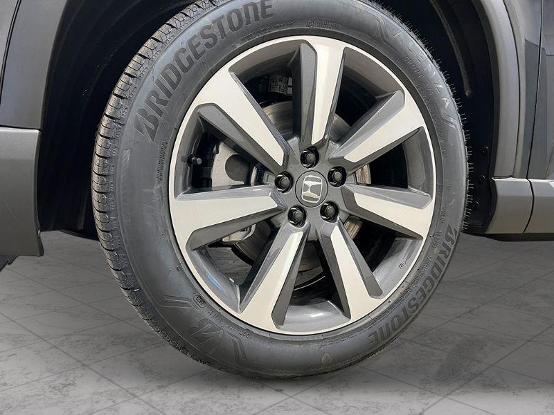 new 2025 Honda Pilot car, priced at $50,622