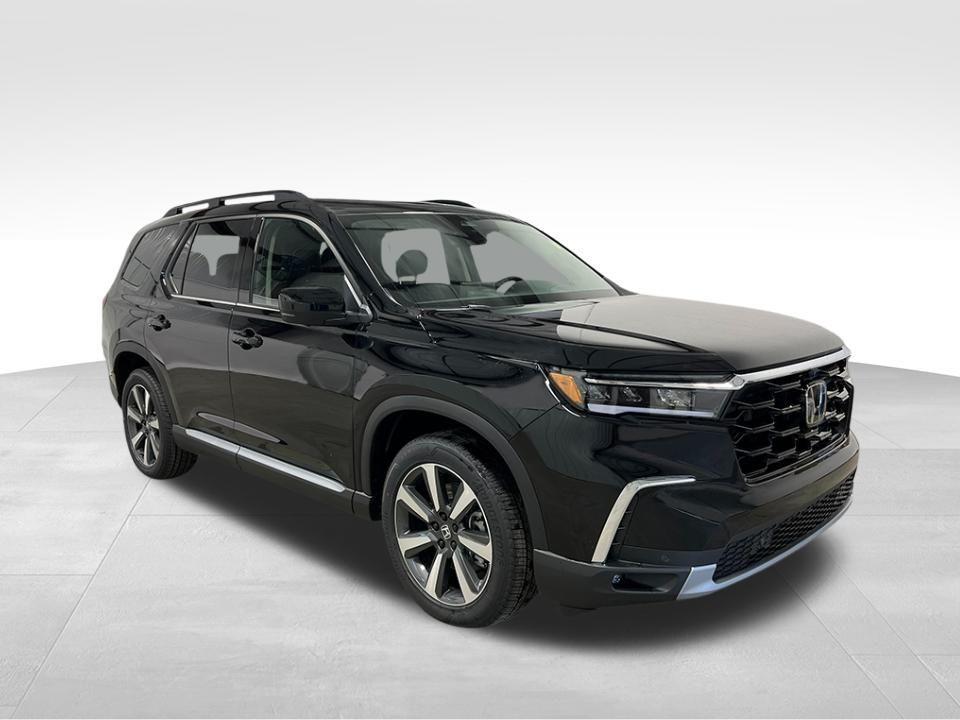new 2025 Honda Pilot car, priced at $50,622