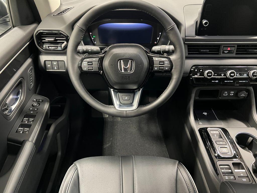 new 2025 Honda Pilot car, priced at $50,622