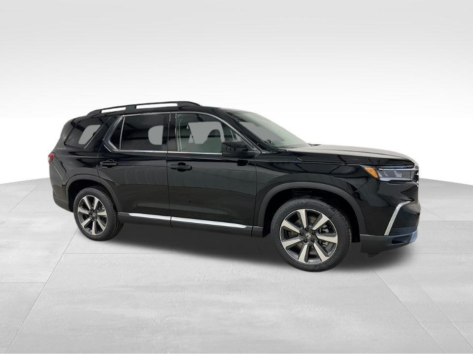 new 2025 Honda Pilot car, priced at $50,622
