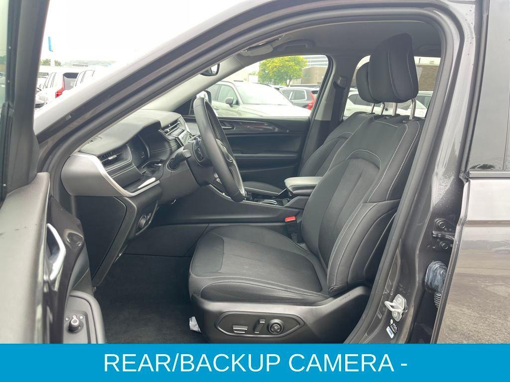 used 2023 Jeep Grand Cherokee car, priced at $26,562