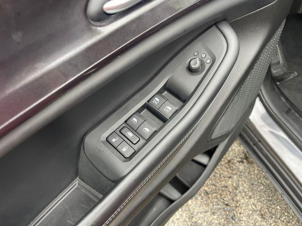 used 2023 Jeep Grand Cherokee car, priced at $25,588