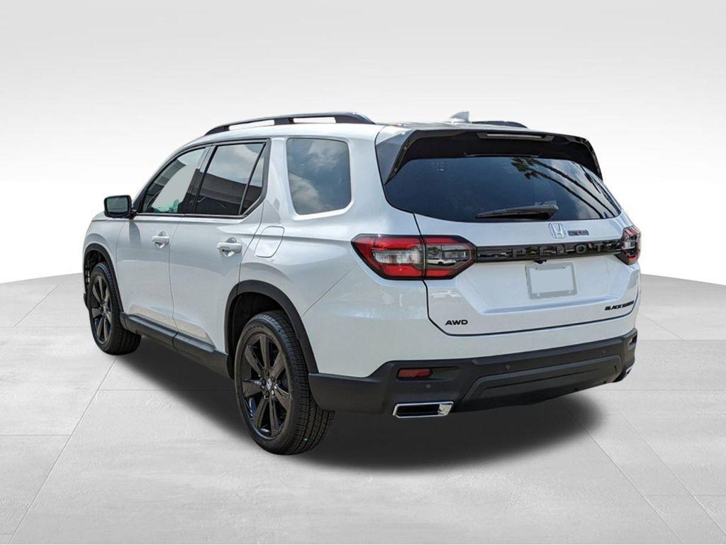 new 2025 Honda Pilot car, priced at $52,870
