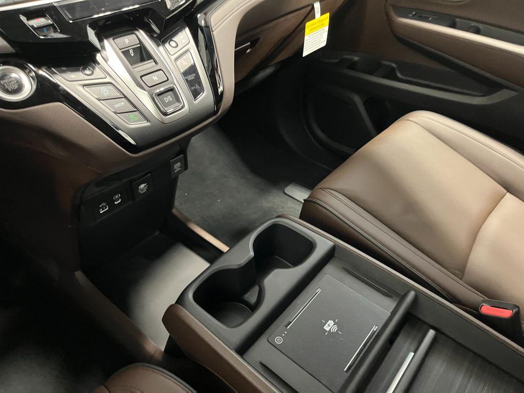 new 2025 Honda Odyssey car, priced at $47,815