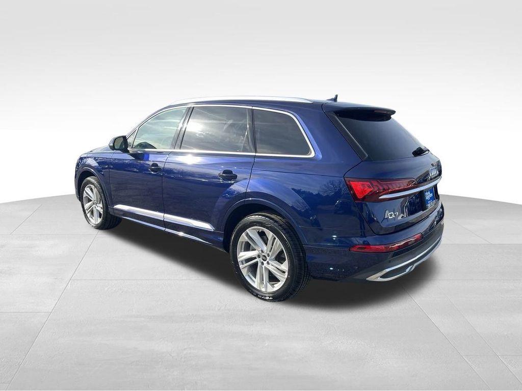 used 2023 Audi Q7 car, priced at $39,888