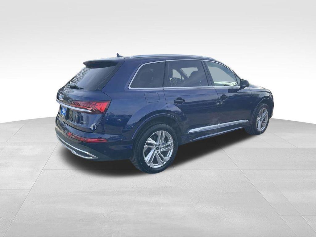 used 2023 Audi Q7 car, priced at $39,888