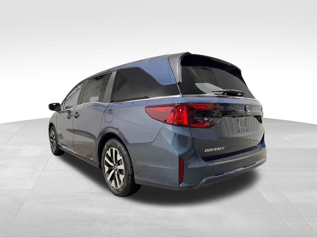 new 2026 Honda Odyssey car, priced at $44,290