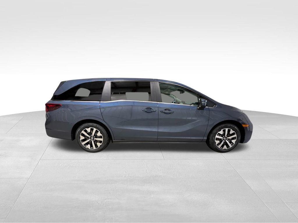 new 2026 Honda Odyssey car, priced at $44,290