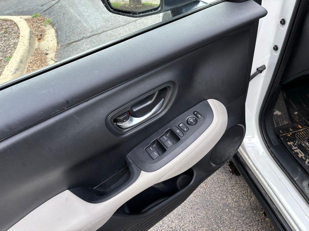 used 2023 Honda HR-V car