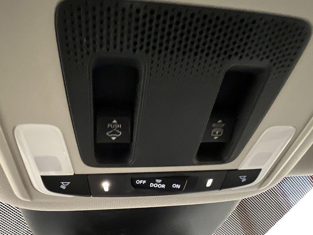 new 2025 Honda Pilot car, priced at $48,546