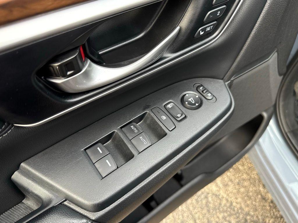 used 2022 Honda CR-V Hybrid car, priced at $33,795