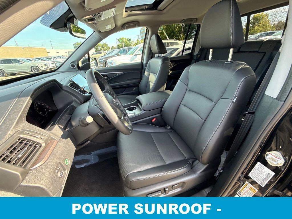 used 2025 Honda Ridgeline car, priced at $37,401