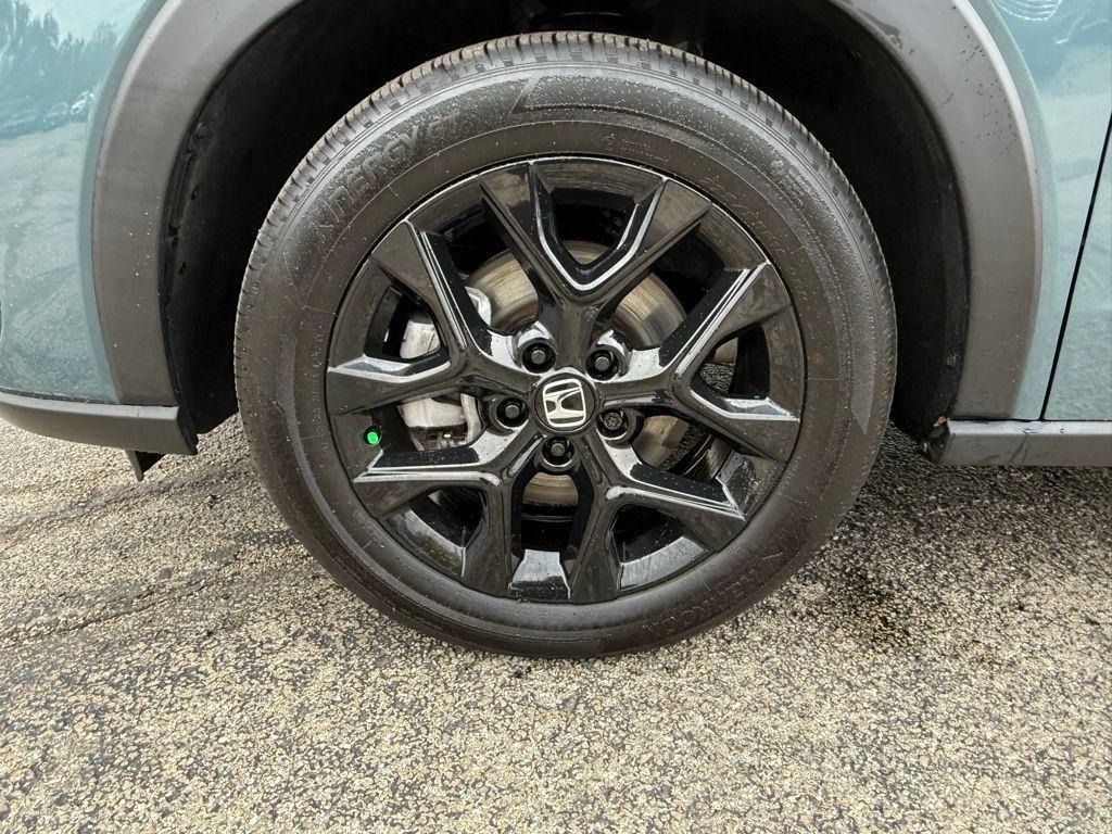 used 2025 Honda HR-V car, priced at $27,575