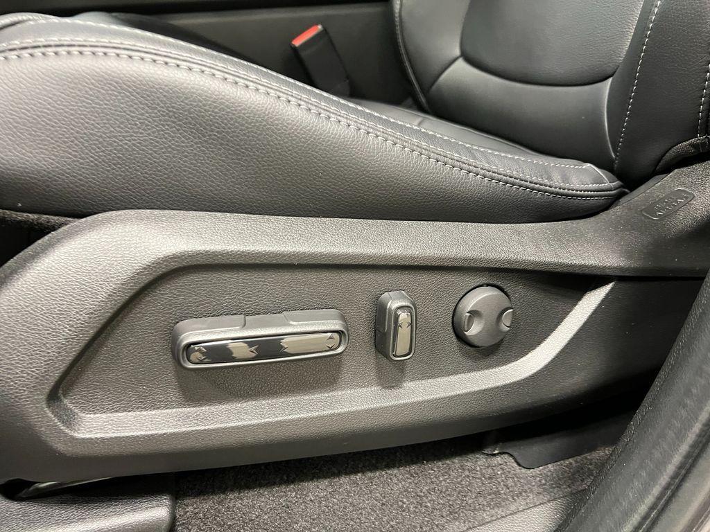 new 2025 Honda Pilot car, priced at $46,086