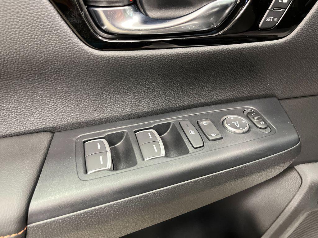 new 2026 Honda CR-V Hybrid car, priced at $43,645