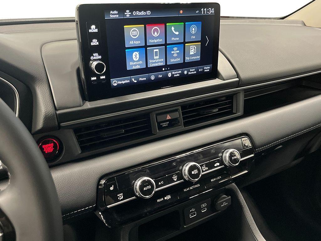 new 2025 Honda Pilot car, priced at $49,582