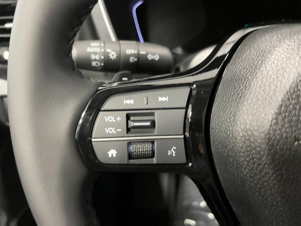 new 2025 Honda Pilot car, priced at $49,582