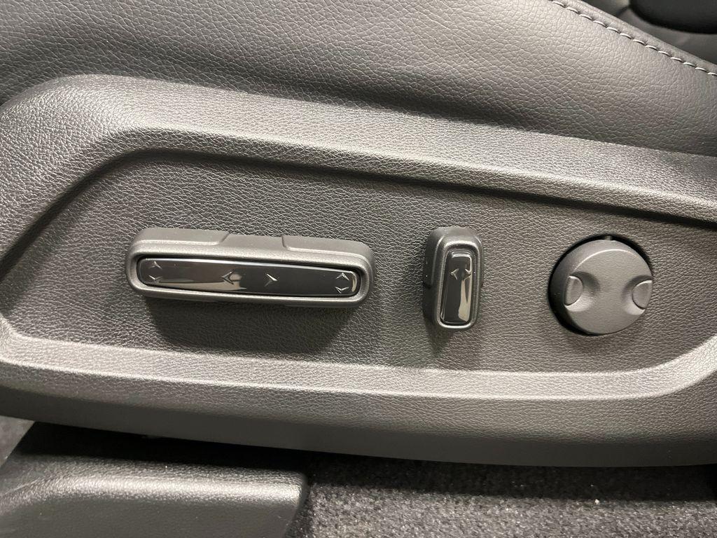 new 2025 Honda Pilot car, priced at $49,582