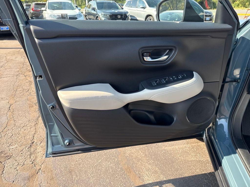 used 2025 Honda HR-V car, priced at $26,500