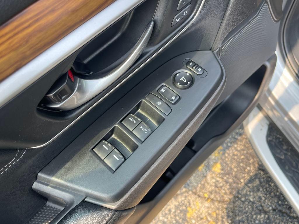 used 2019 Honda CR-V car, priced at $25,098