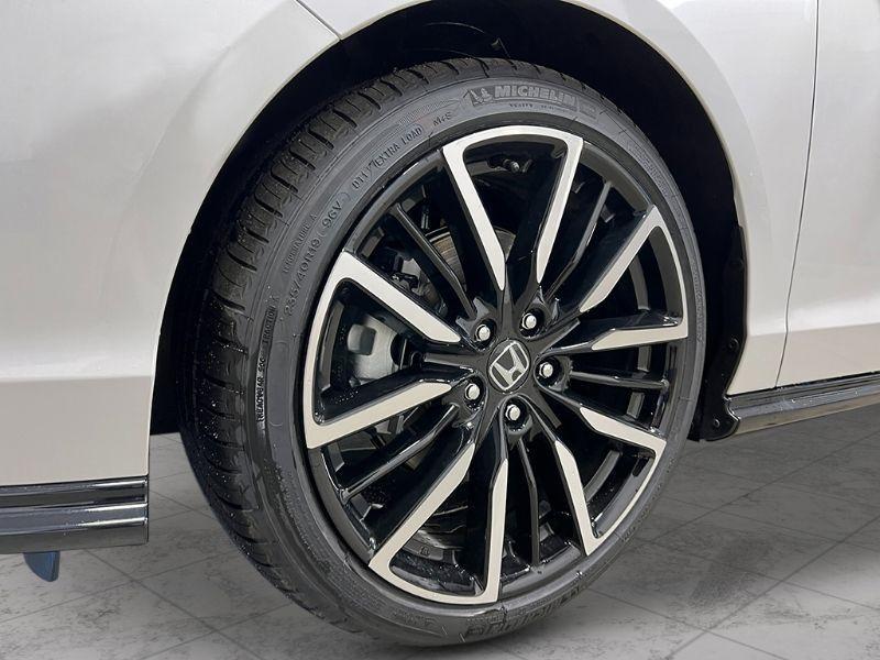 new 2025 Honda Accord Hybrid car, priced at $38,503