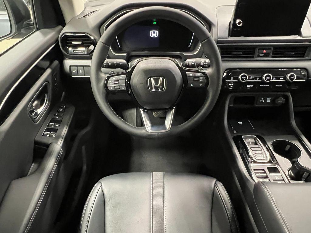 new 2025 Honda Pilot car, priced at $45,215