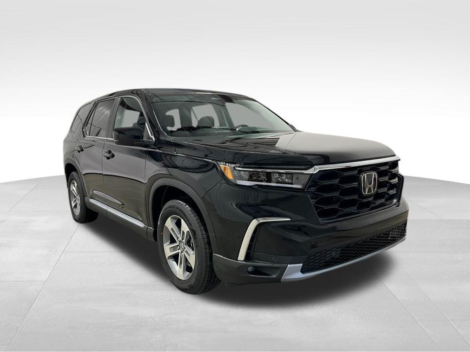 new 2025 Honda Pilot car, priced at $45,215