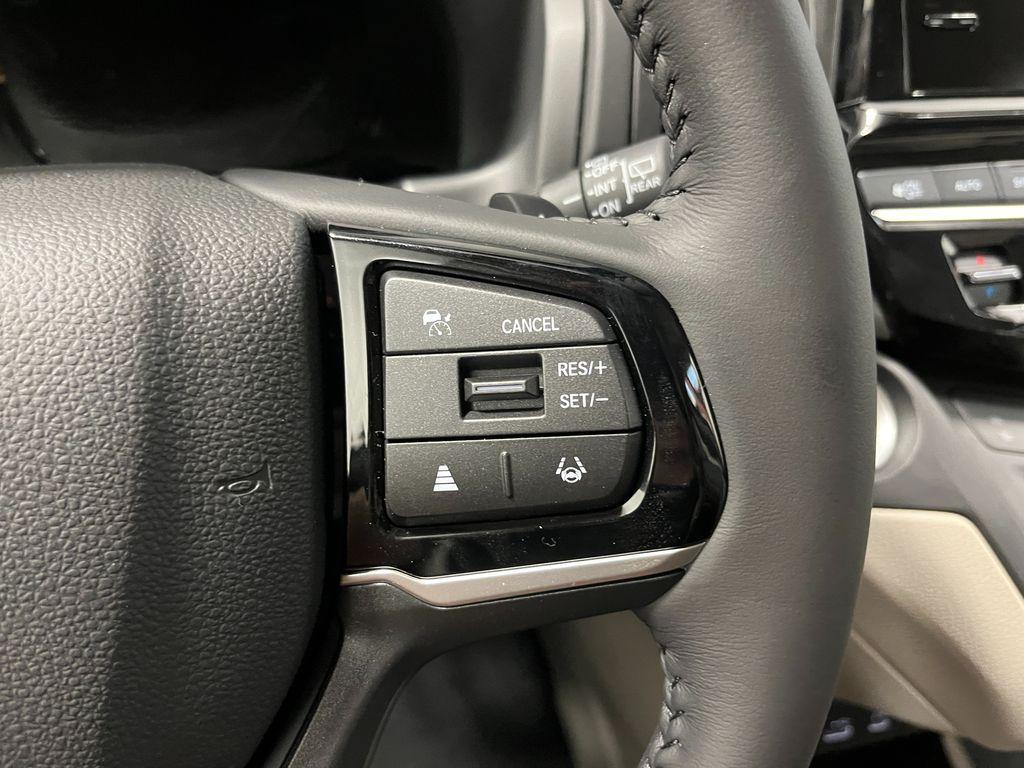 new 2026 Honda Odyssey car, priced at $44,290