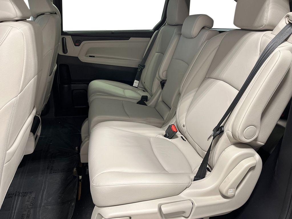 new 2026 Honda Odyssey car, priced at $44,290