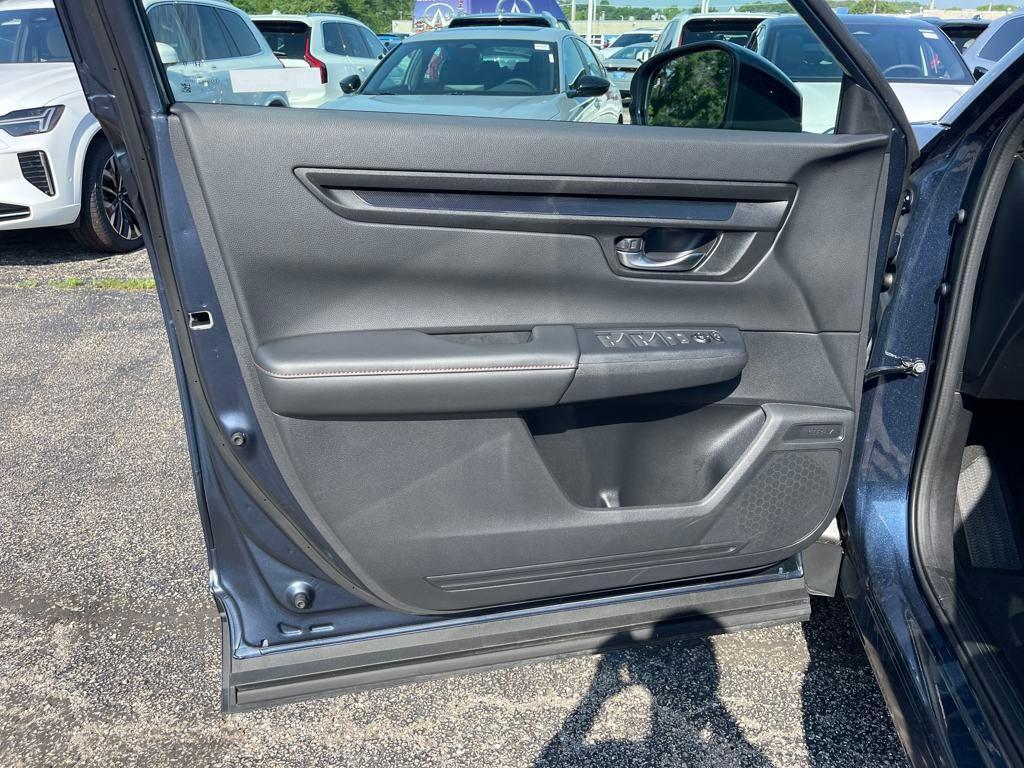 used 2024 Honda CR-V Hybrid car, priced at $33,972