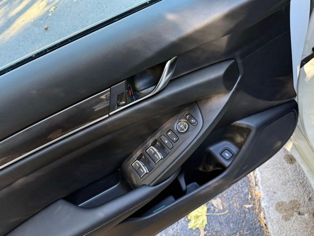 used 2022 Honda Accord Hybrid car, priced at $25,975