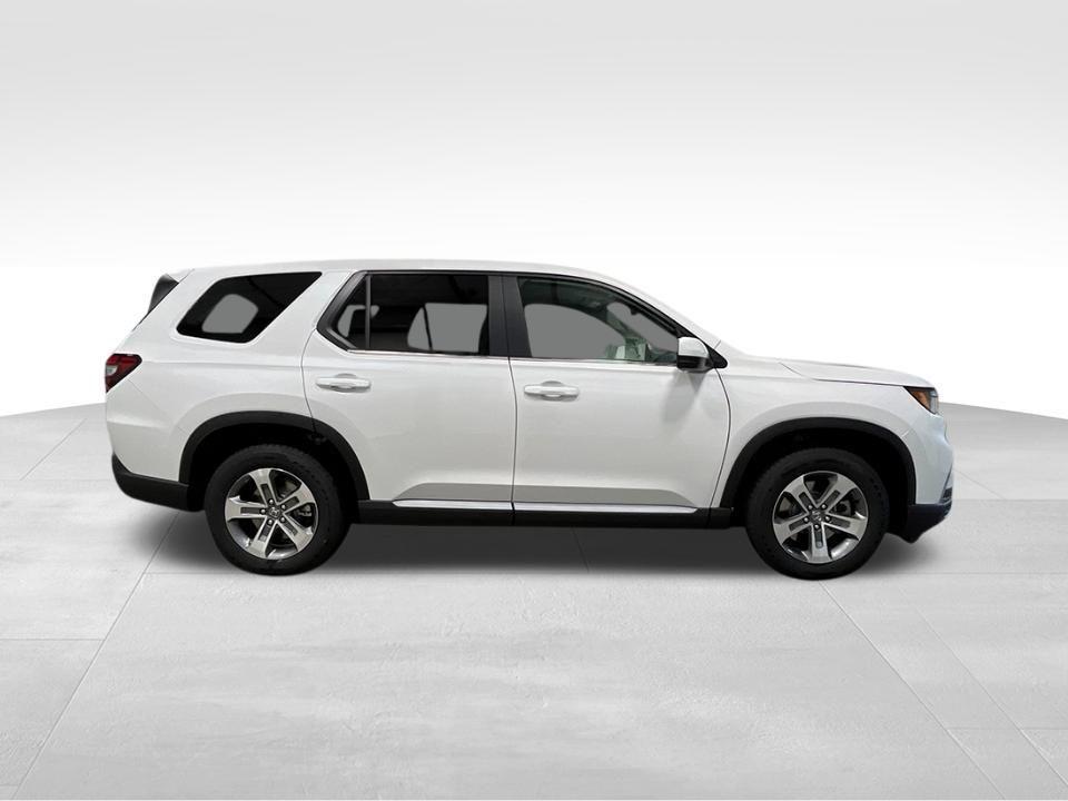 new 2025 Honda Pilot car, priced at $45,538