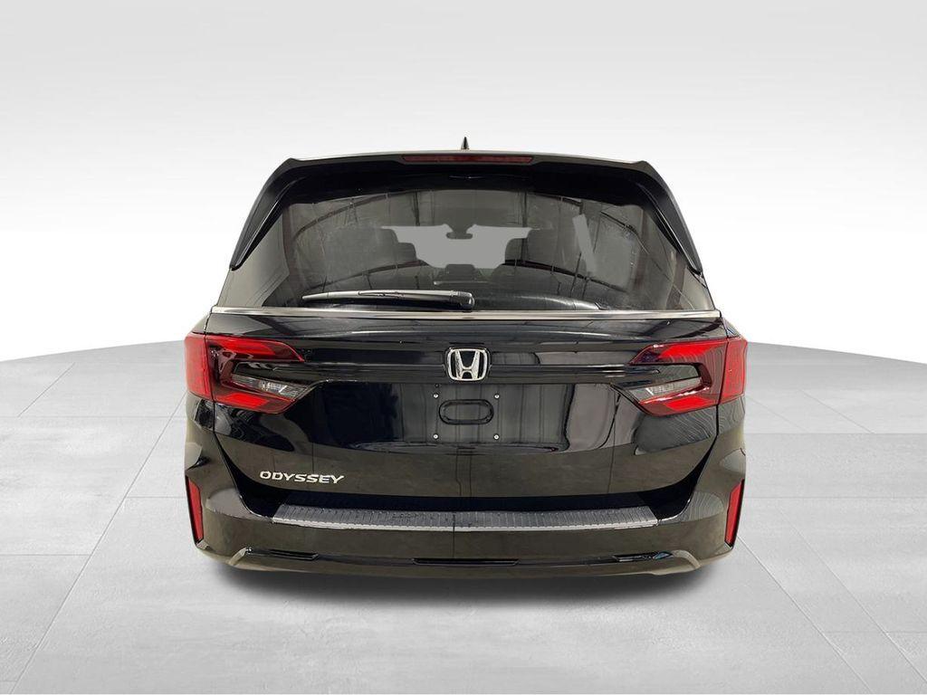 new 2026 Honda Odyssey car, priced at $44,290