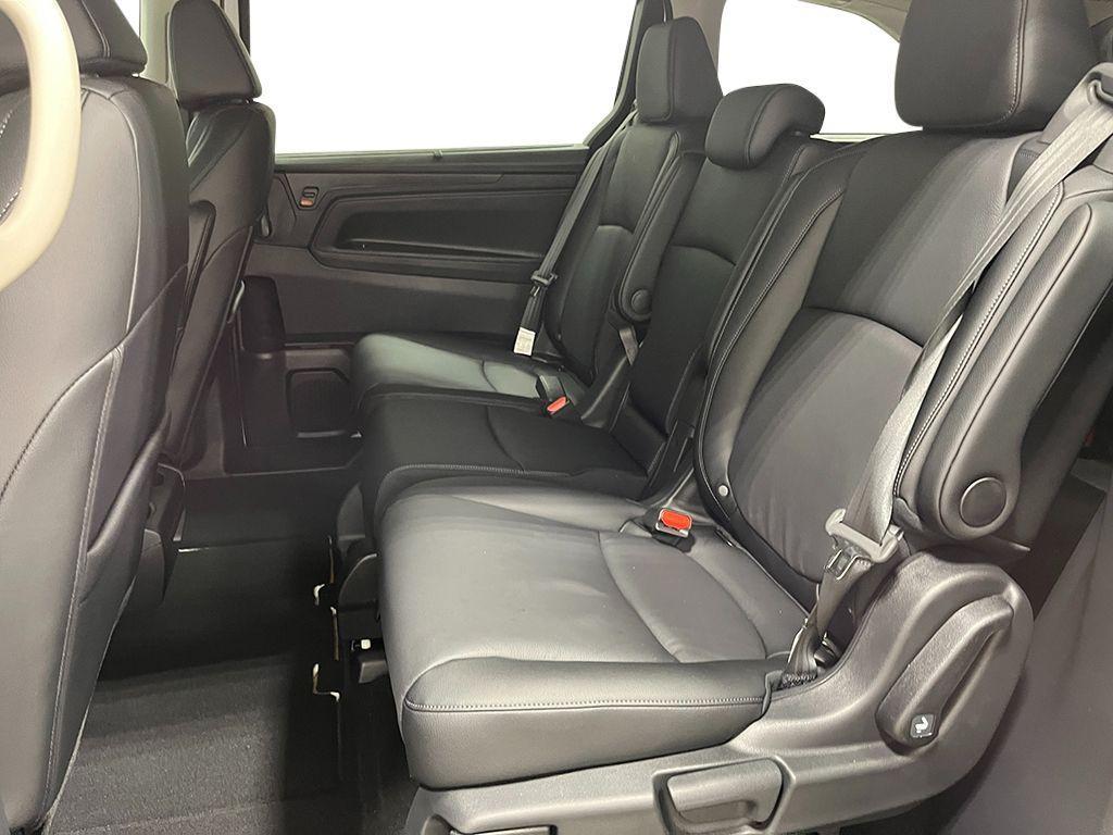 new 2026 Honda Odyssey car, priced at $44,290