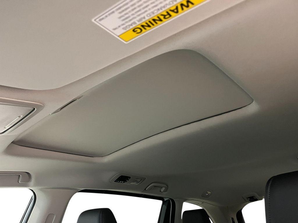 new 2026 Honda Odyssey car, priced at $44,290