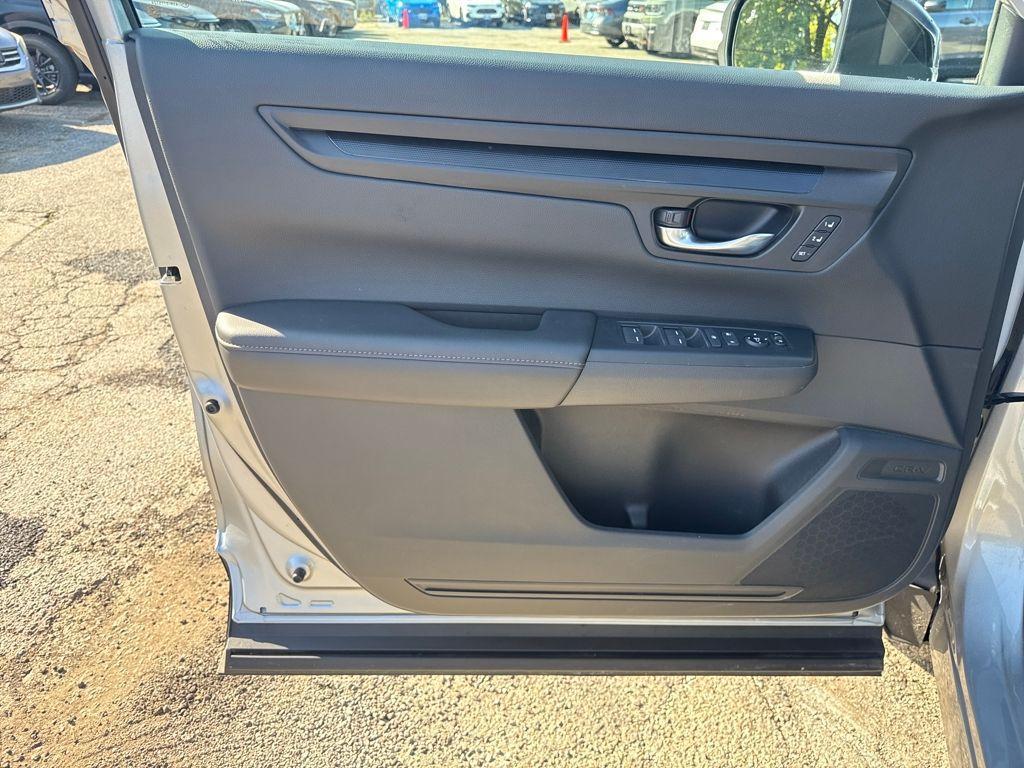 used 2025 Honda CR-V Hybrid car, priced at $36,500