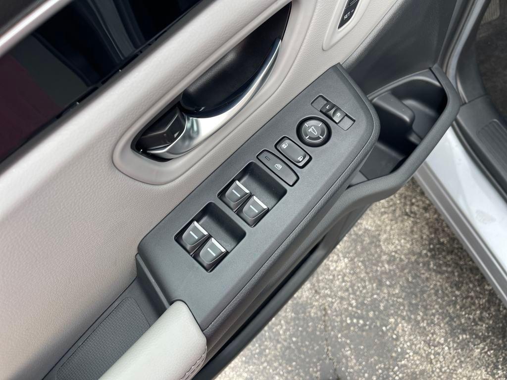 used 2025 Honda Pilot car, priced at $43,029