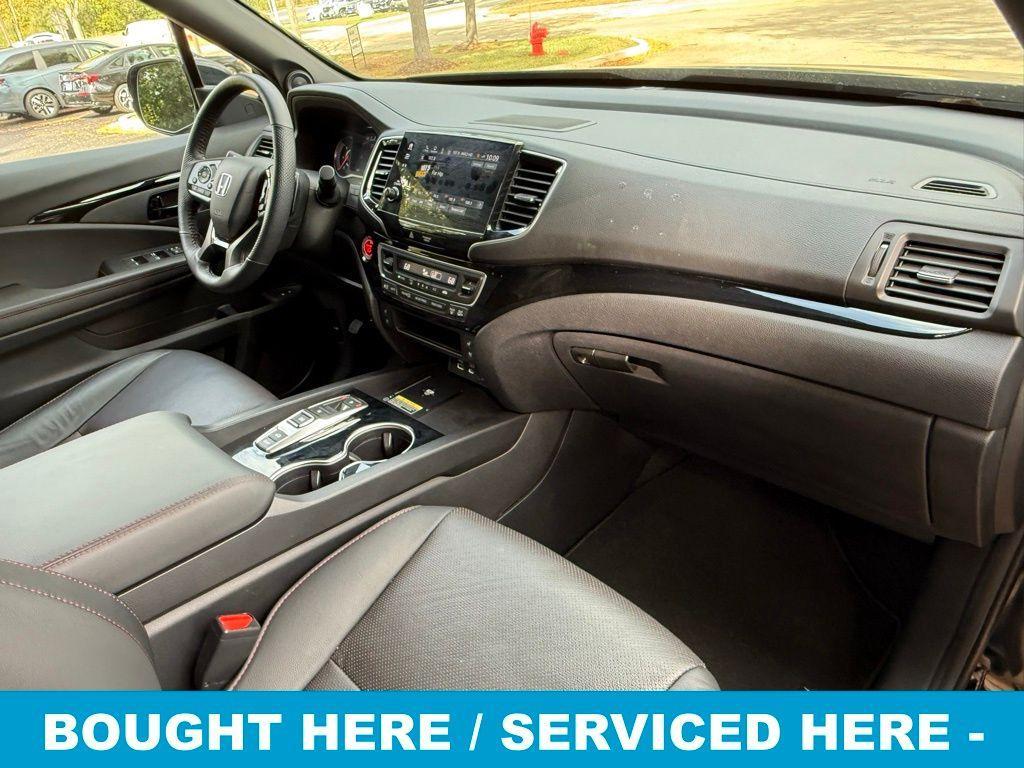 used 2025 Honda Passport car, priced at $44,999
