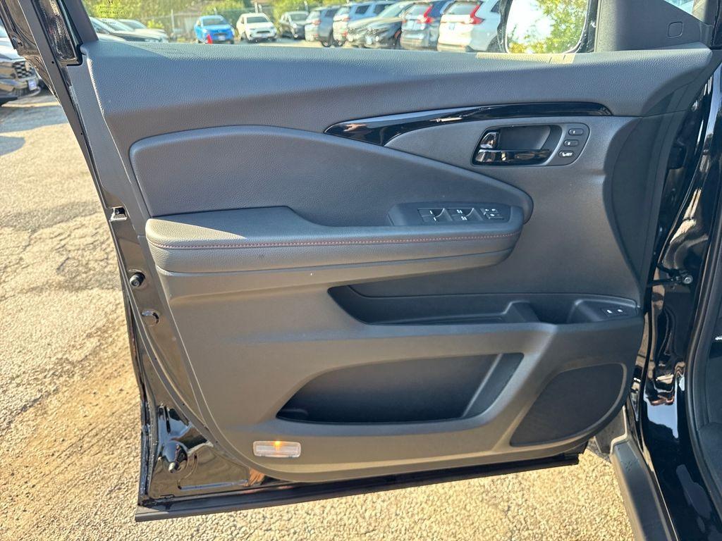 used 2025 Honda Passport car, priced at $44,999