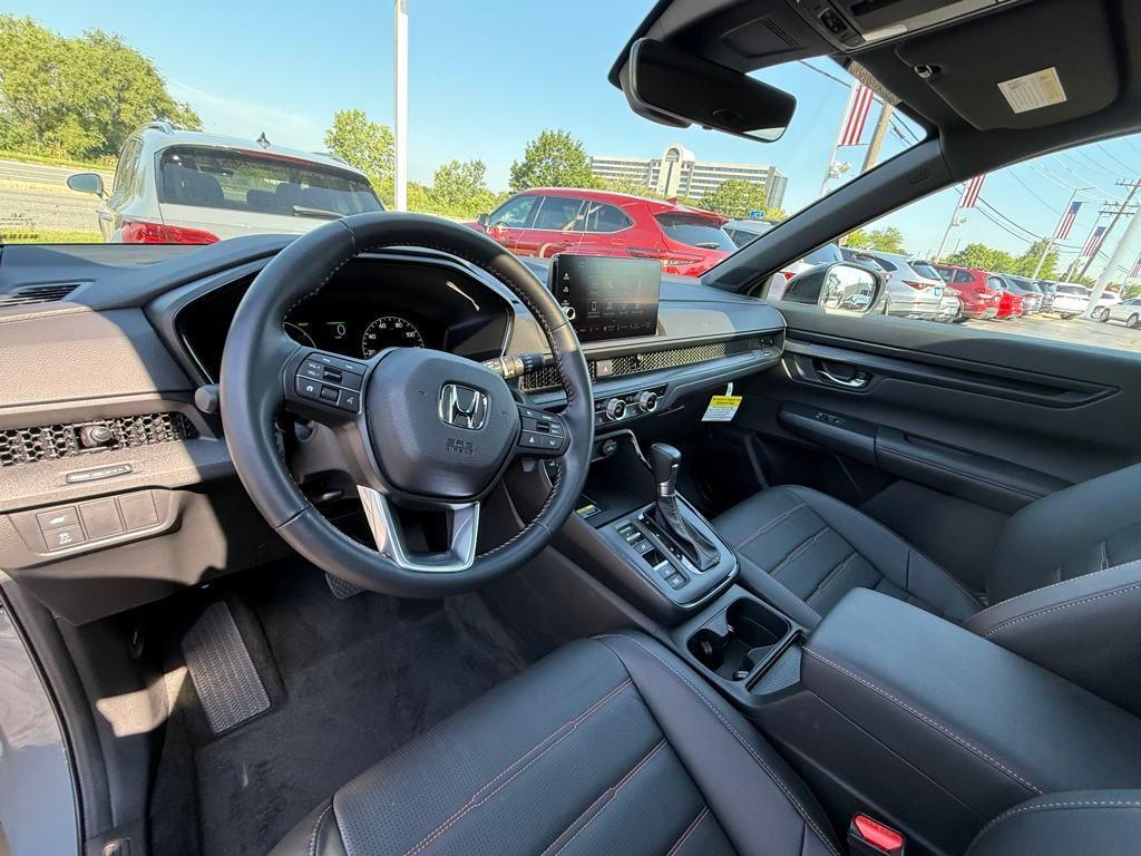 used 2025 Honda CR-V Hybrid car, priced at $37,888