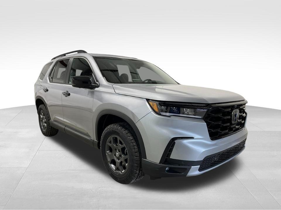 new 2025 Honda Pilot car, priced at $48,676