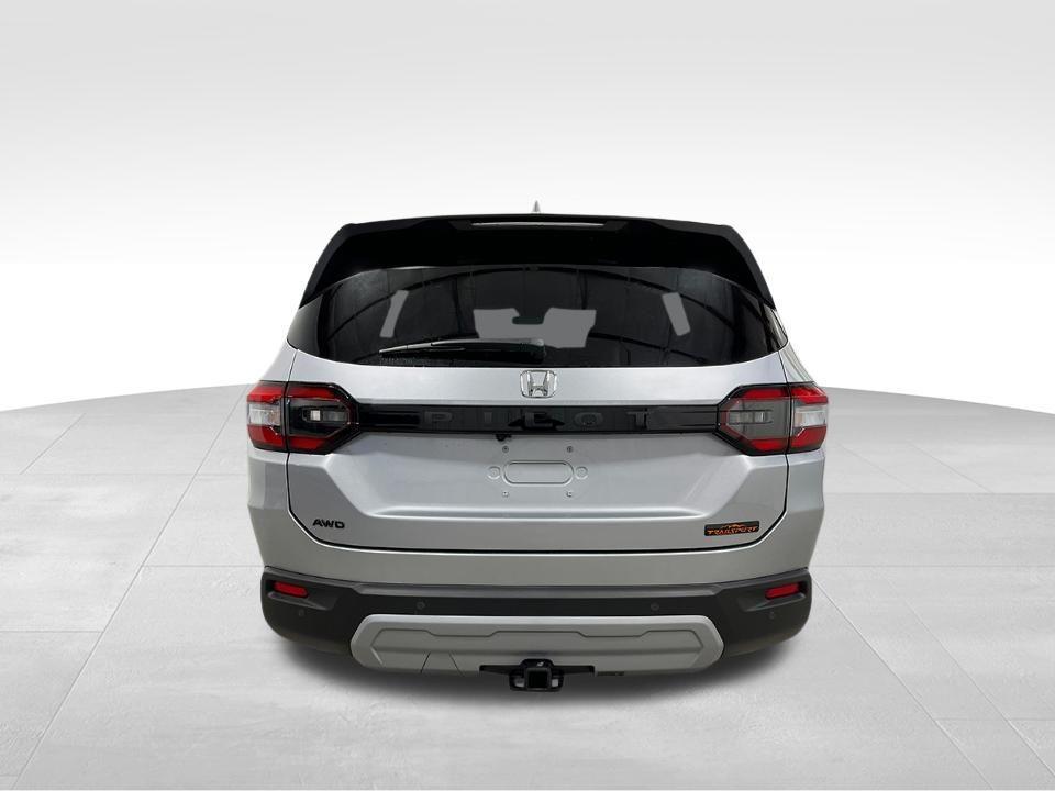 new 2025 Honda Pilot car, priced at $48,676