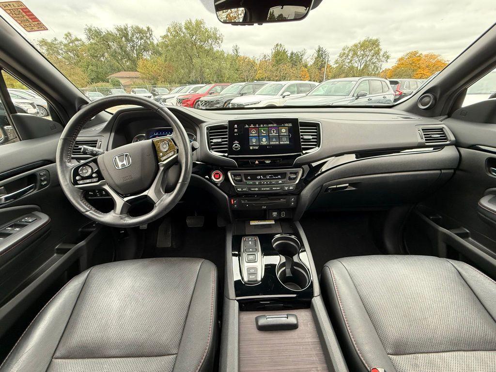 used 2022 Honda Pilot car, priced at $35,995