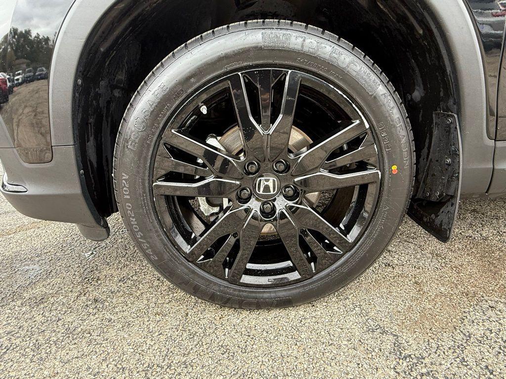 used 2022 Honda Pilot car, priced at $35,995