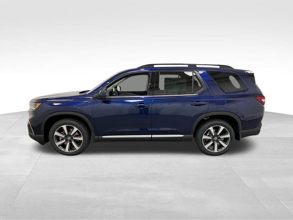 new 2025 Honda Pilot car, priced at $48,070