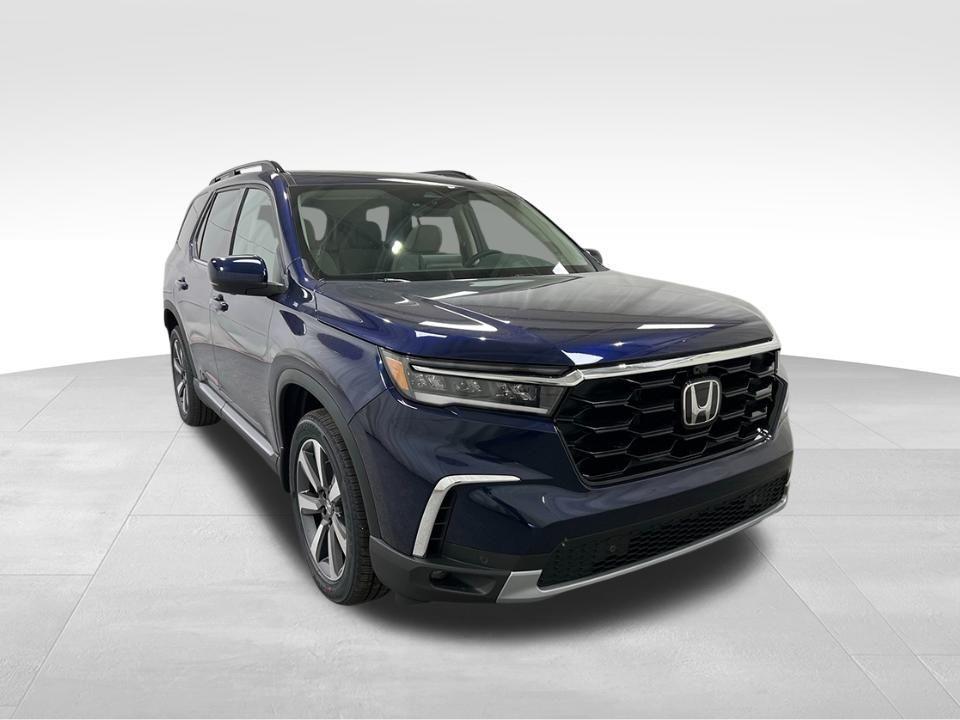 new 2025 Honda Pilot car, priced at $48,070